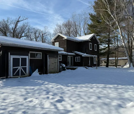 $189,900 | 236 West Main Street, Vermontville, MI 49096