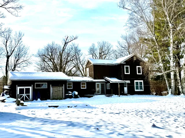 $189,900 | 236 West Main Street, Vermontville, MI 49096