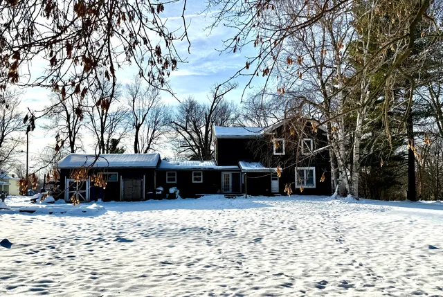 $189,900 | 236 West Main Street, Vermontville, MI 49096