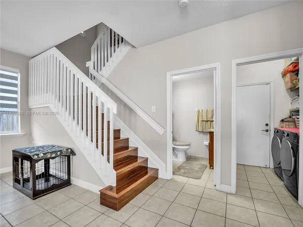 a view of entryway and hall