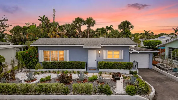 $985,000 | 24 Douglas Drive, Ocean Ridge, FL 33435