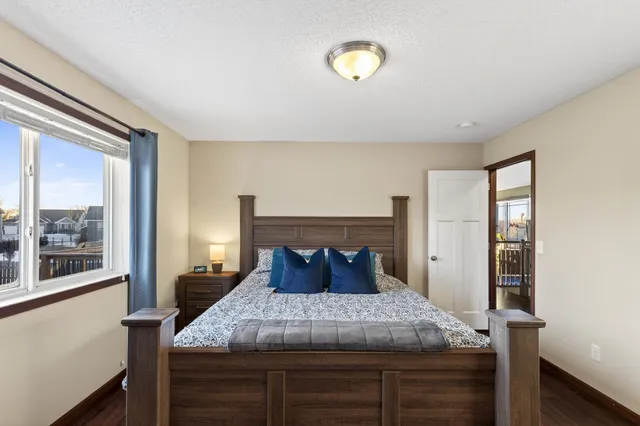 $359,900 | 1020 Fox Crossing, Young America, MN 55397