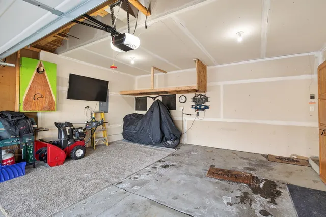 $359,900 | 1020 Fox Crossing, Young America, MN 55397