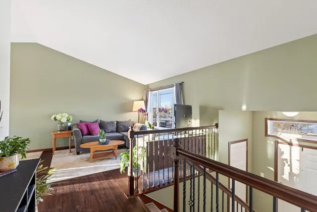 $359,900 | 1020 Fox Crossing, Young America, MN 55397