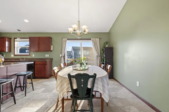 $359,900 | 1020 Fox Crossing, Young America, MN 55397