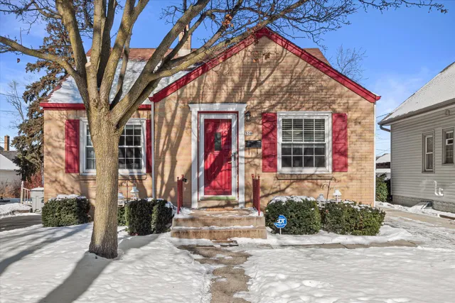$289,900 | 338 East Norwich Street, Milwaukee, WI 53207