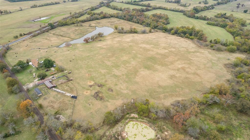 1436 County Road 2320, Unit 2 Como, TX 75431 - Photo 10 of 18 a view of a bathroom