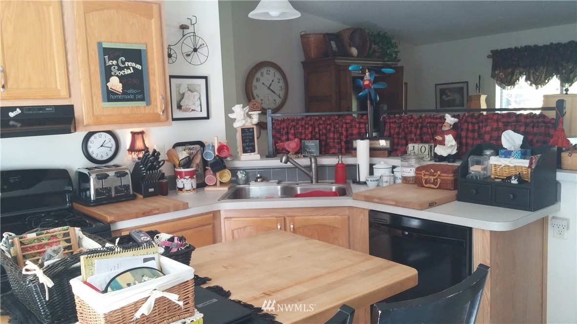 7748 Silver Lake Road Maple Falls, WA 98266 - Photo 11 of 23
