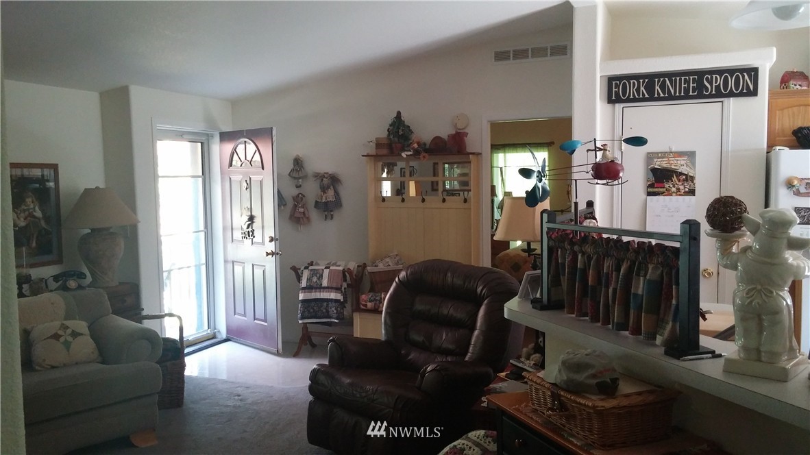 7748 Silver Lake Road Maple Falls, WA 98266 - Photo 17 of 23