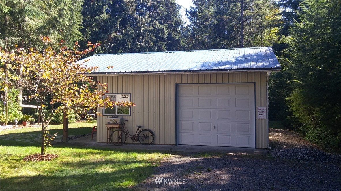 7748 Silver Lake Road Maple Falls, WA 98266 - Photo 4 of 23