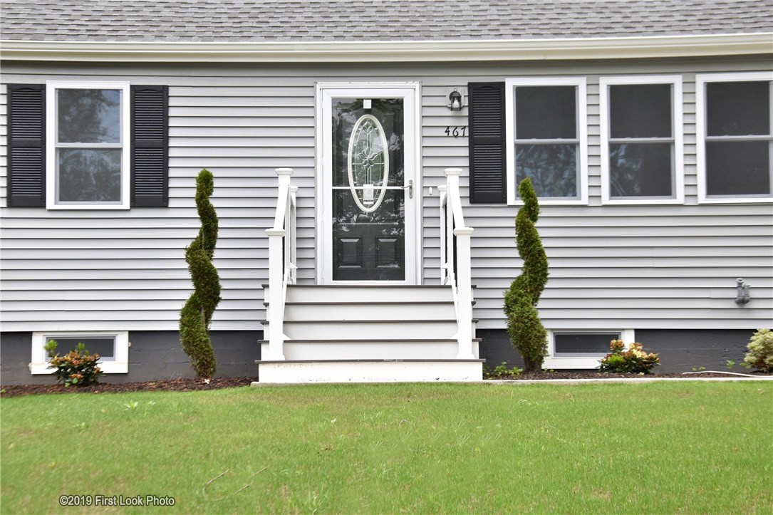467 Hill Farm Road Coventry, RI 02816 - Photo 2 of 40