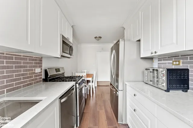 $1,510,000 | 266 East Broadway, Unit B1006 | Lower East Side