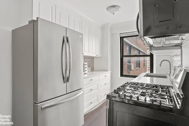 $1,510,000 | 266 East Broadway, Unit B1006 | Lower East Side