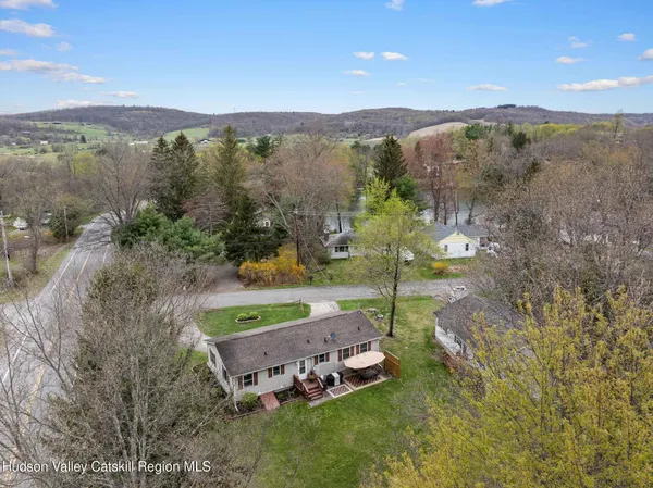 $374,900 | 4 Lakeshore Drive, Copake, NY 12516