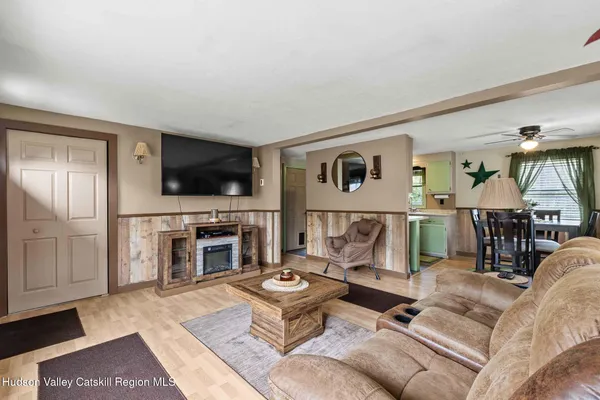 $374,900 | 4 Lakeshore Drive, Copake, NY 12516