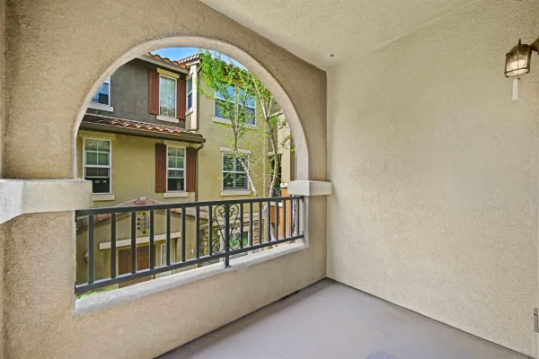 $710,000 | 8806 Apple Blossom Court, Unit 6, Santee, CA 92071