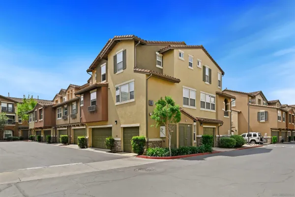 $710,000 | 8806 Apple Blossom Court, Unit 6, Santee, CA 92071