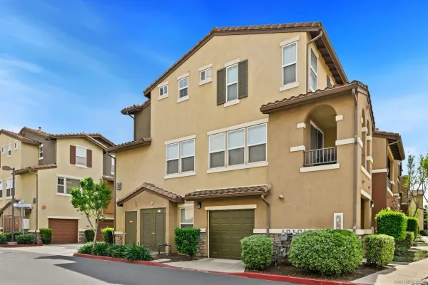 $710,000 | 8806 Apple Blossom Court, Unit 6, Santee, CA 92071