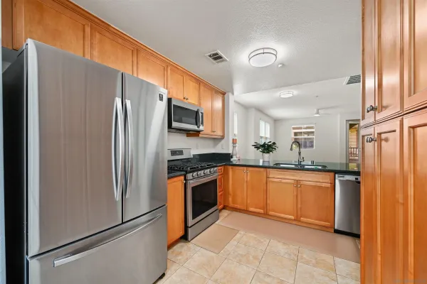 $710,000 | 8806 Apple Blossom Court, Unit 6, Santee, CA 92071