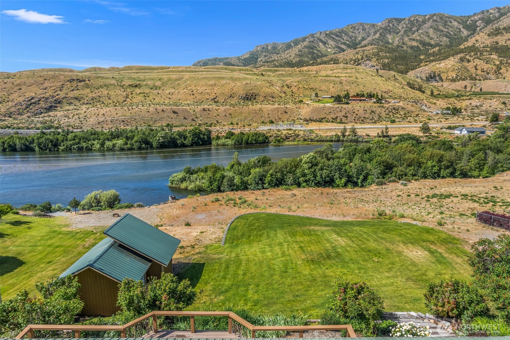 105 Bill Shaw Road Pateros, WA 98846 - Photo 23 of 40