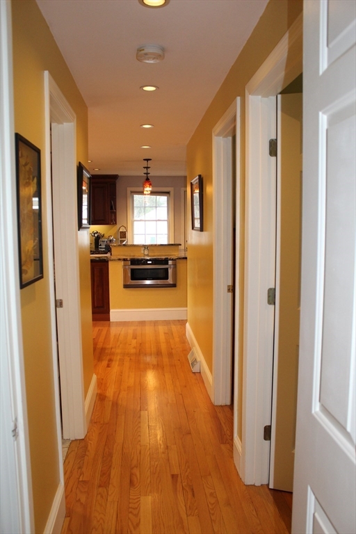 178 Oak Hollow Road Springfield, MA 01128 - Photo 11 of 21