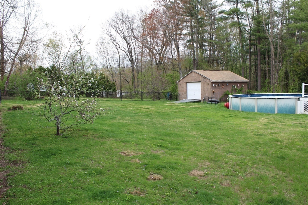 178 Oak Hollow Road Springfield, MA 01128 - Photo 19 of 21
