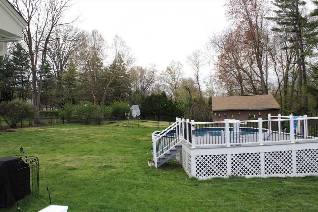 178 Oak Hollow Road Springfield, MA 01128 - Photo 20 of 21