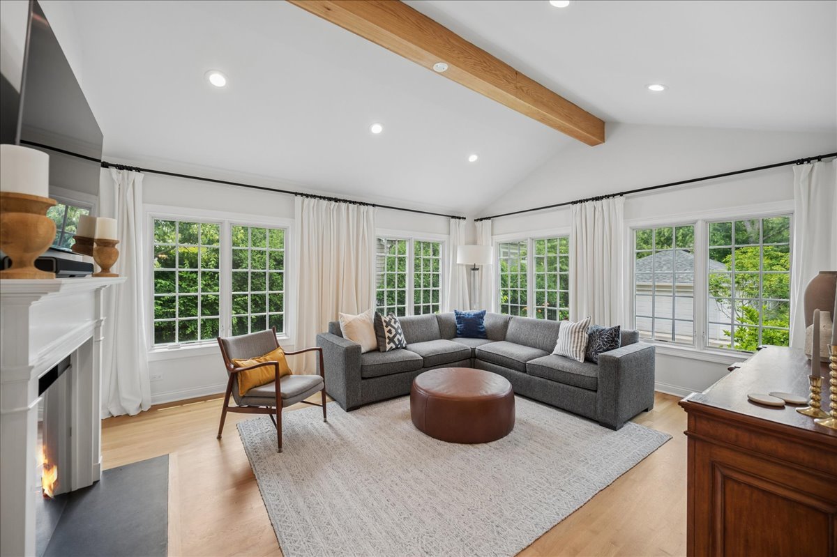 792 Walden Road Winnetka, IL 60093 - Photo 7 of 35