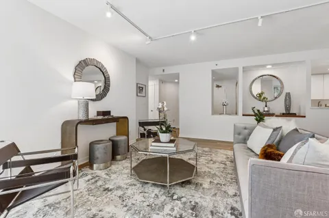 $1,145,000 | 111 Chestnut Street, Unit 303, San Francisco, CA 94111