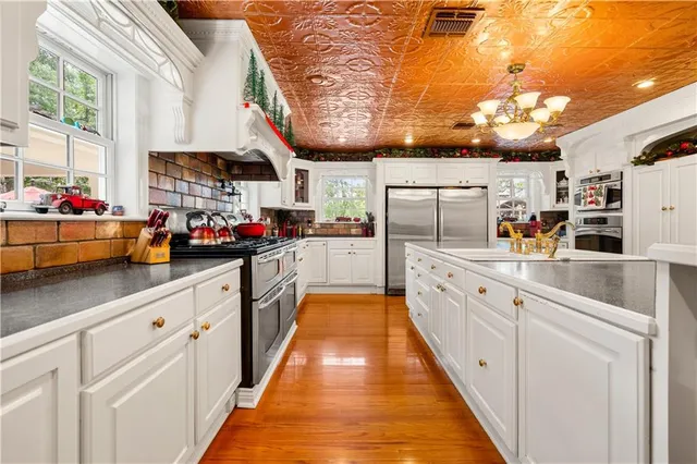 $530,000 | 4513 Woodlawn Drive, Ball, LA 71405