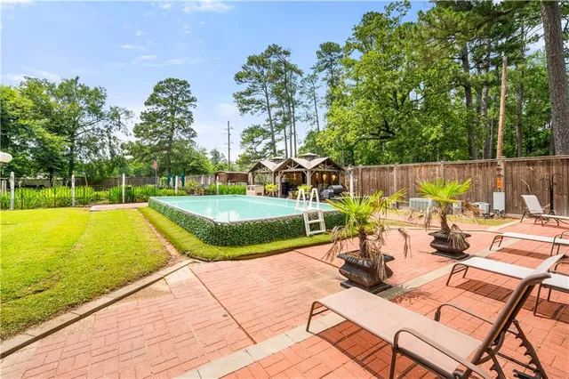 $530,000 | 4513 Woodlawn Drive, Ball, LA 71405