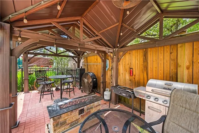 $530,000 | 4513 Woodlawn Drive, Ball, LA 71405