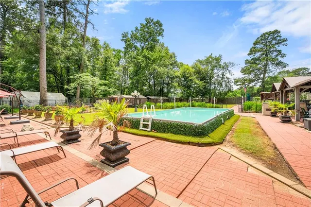 $530,000 | 4513 Woodlawn Drive, Ball, LA 71405