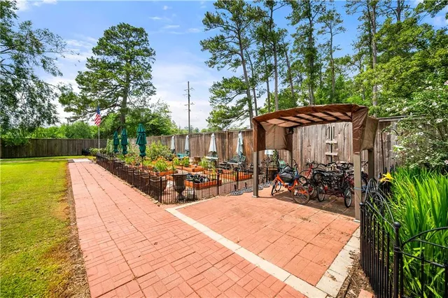 $530,000 | 4513 Woodlawn Drive, Ball, LA 71405