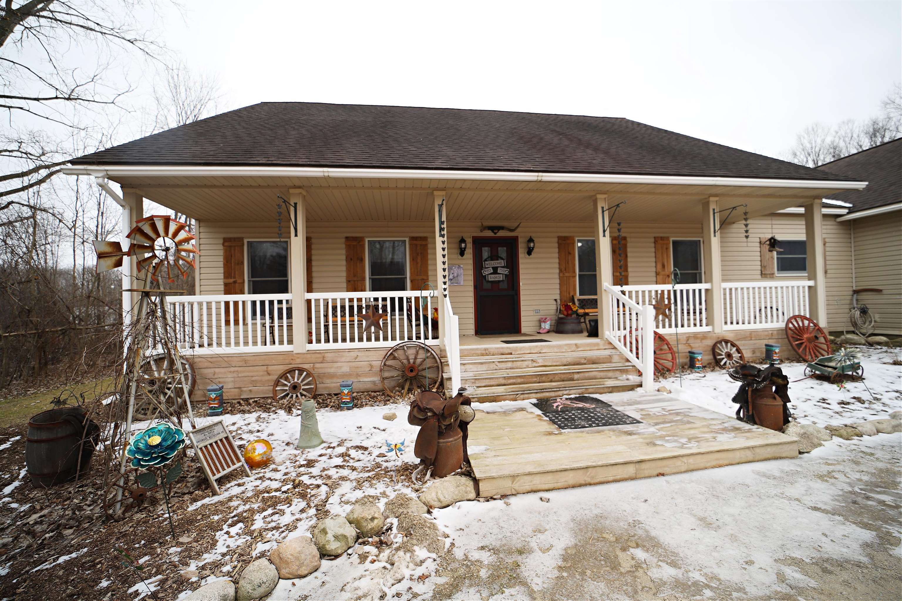 2315 West Reid Road Grand Blanc, MI 48439 - Photo 2 of 60 Gallery Image 2