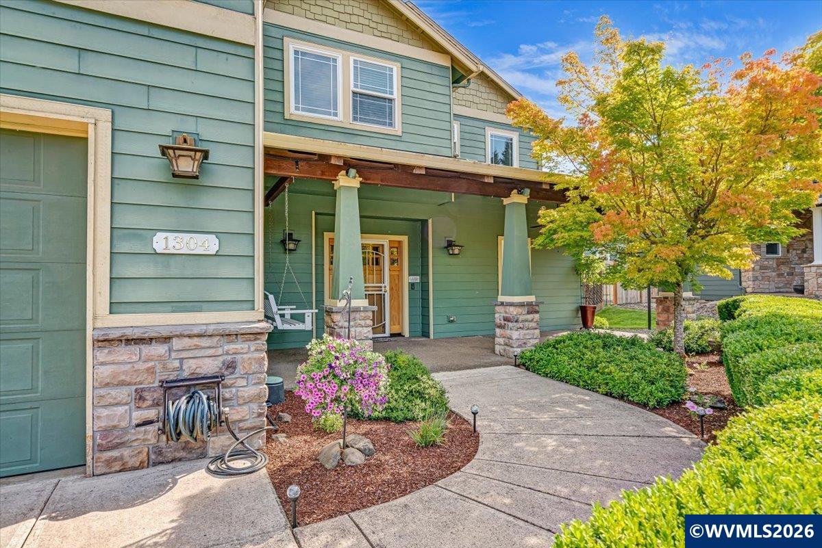 1304 Frontier Street Silverton, OR 97381 - Photo 2 of 50