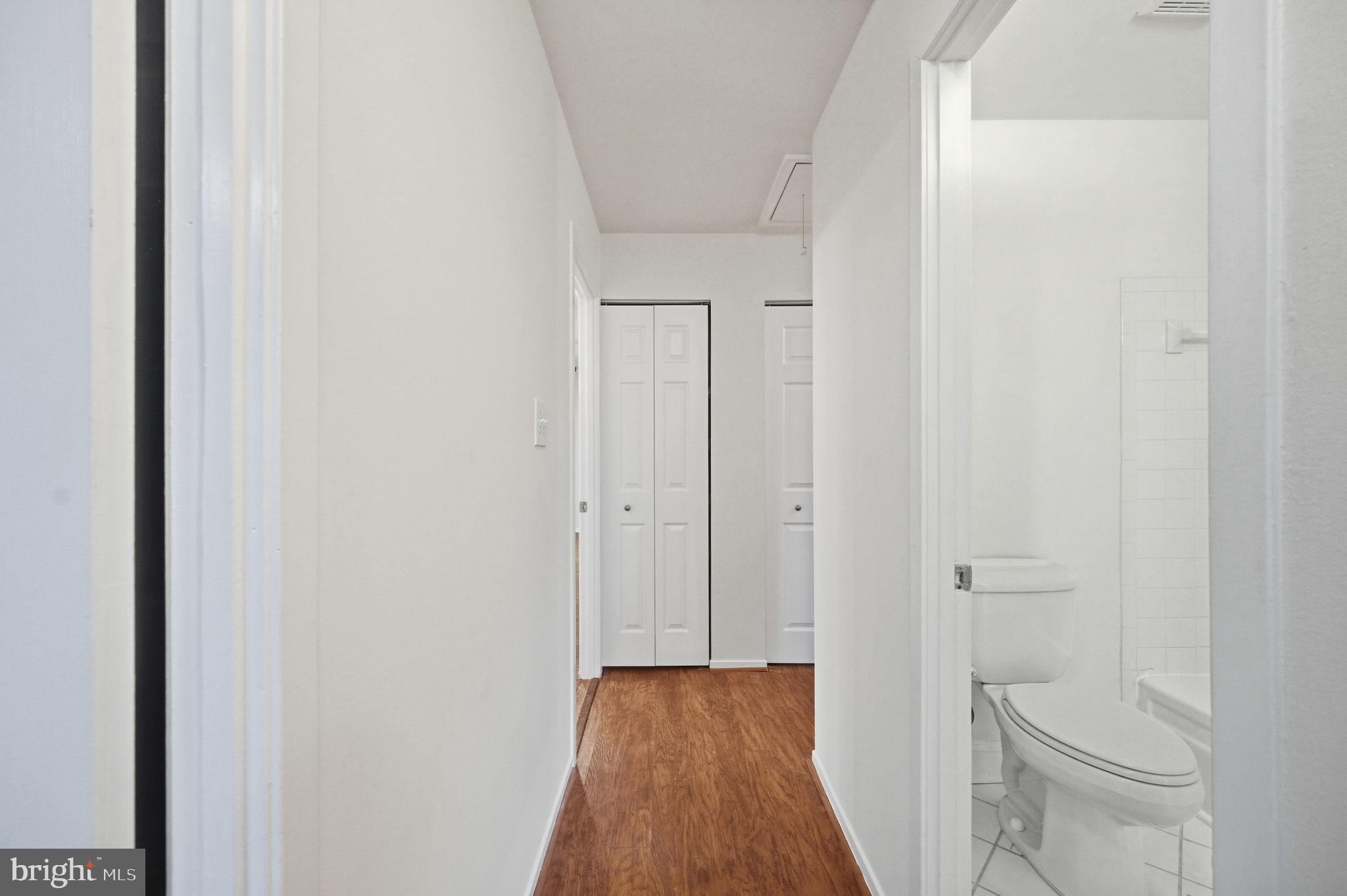 2908 Jermantown Road, Unit 24 Oakton, VA 22124 - Photo 35 of 74 Bright and inviting hallway retreat.