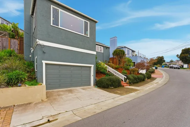 $2,048,000 | 4030 Bayview Avenue, San Mateo, CA 94403