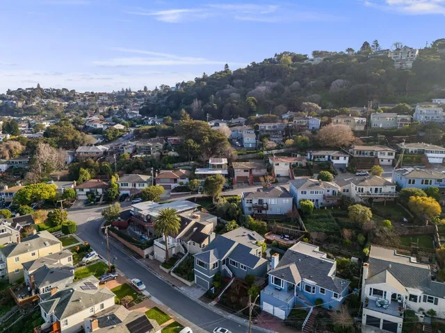 $2,048,000 | 4030 Bayview Avenue, San Mateo, CA 94403