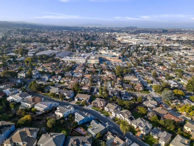 $2,048,000 | 4030 Bayview Avenue, San Mateo, CA 94403