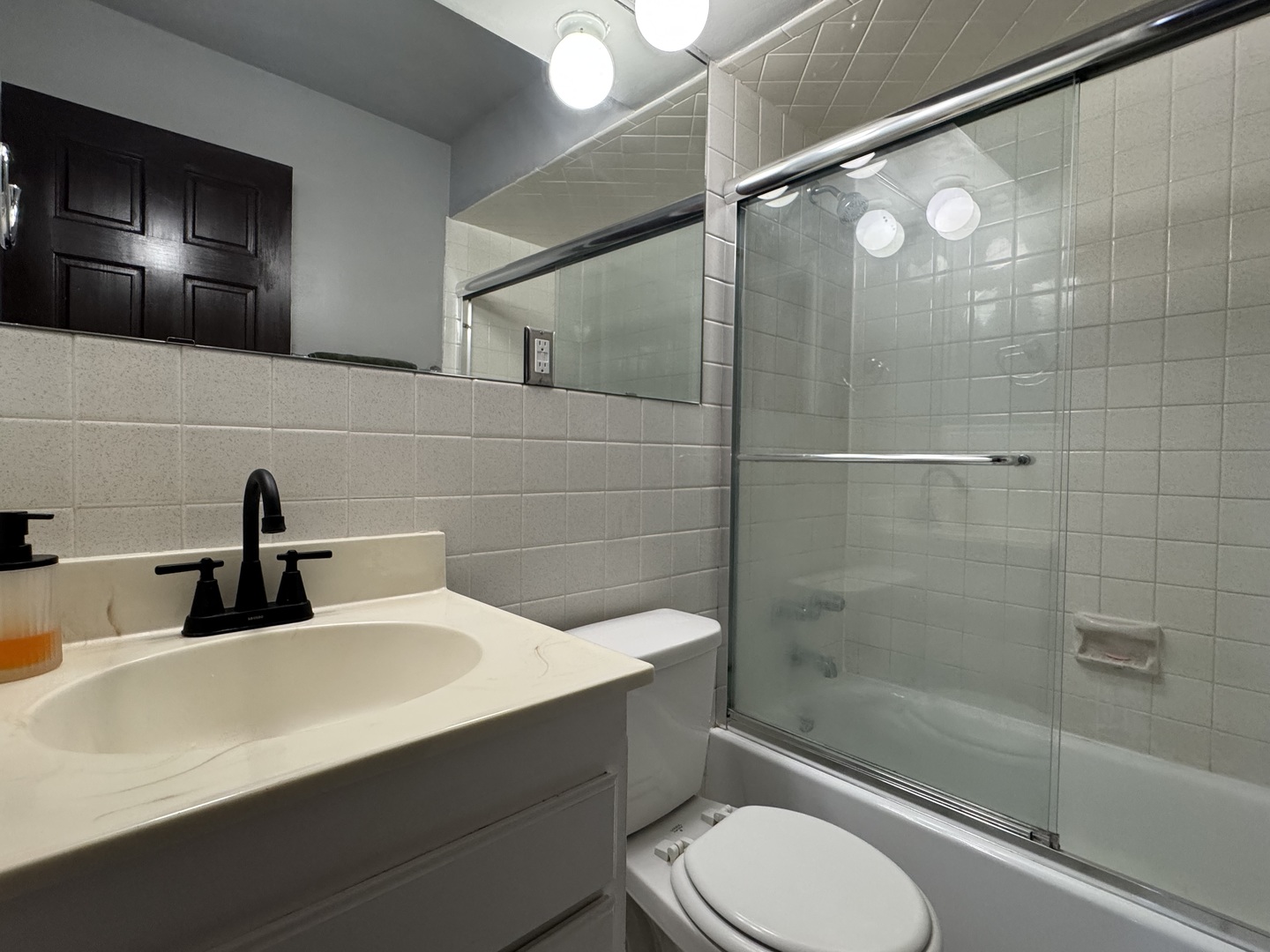 6630 South Brainard Avenue, Unit 407 Countryside, IL 60525 - Photo 16 of 25 Gallery Image 16