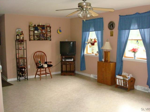 2140 Easton Road Bethlehem, PA 18015 - Photo 6 of 16 Gallery Image 6