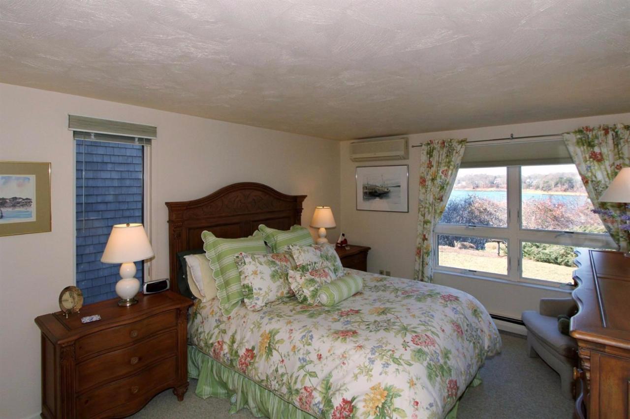 25 Prides Path Orleans, MA 02653 - Photo 16 of 28 Guest bedroom ground level