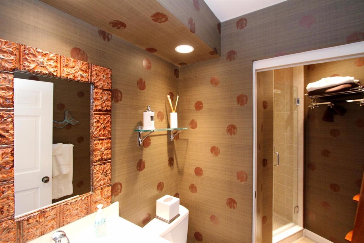 25 Prides Path Orleans, MA 02653 - Photo 19 of 28 Guest bath