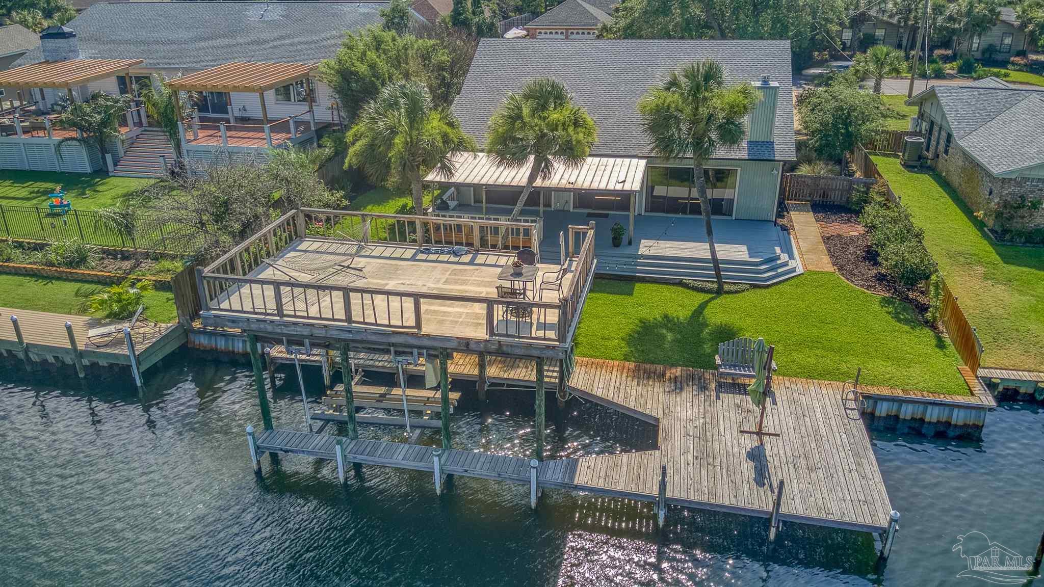 927 Coronado Drive, Gulf Breeze, FL 32563 Compass