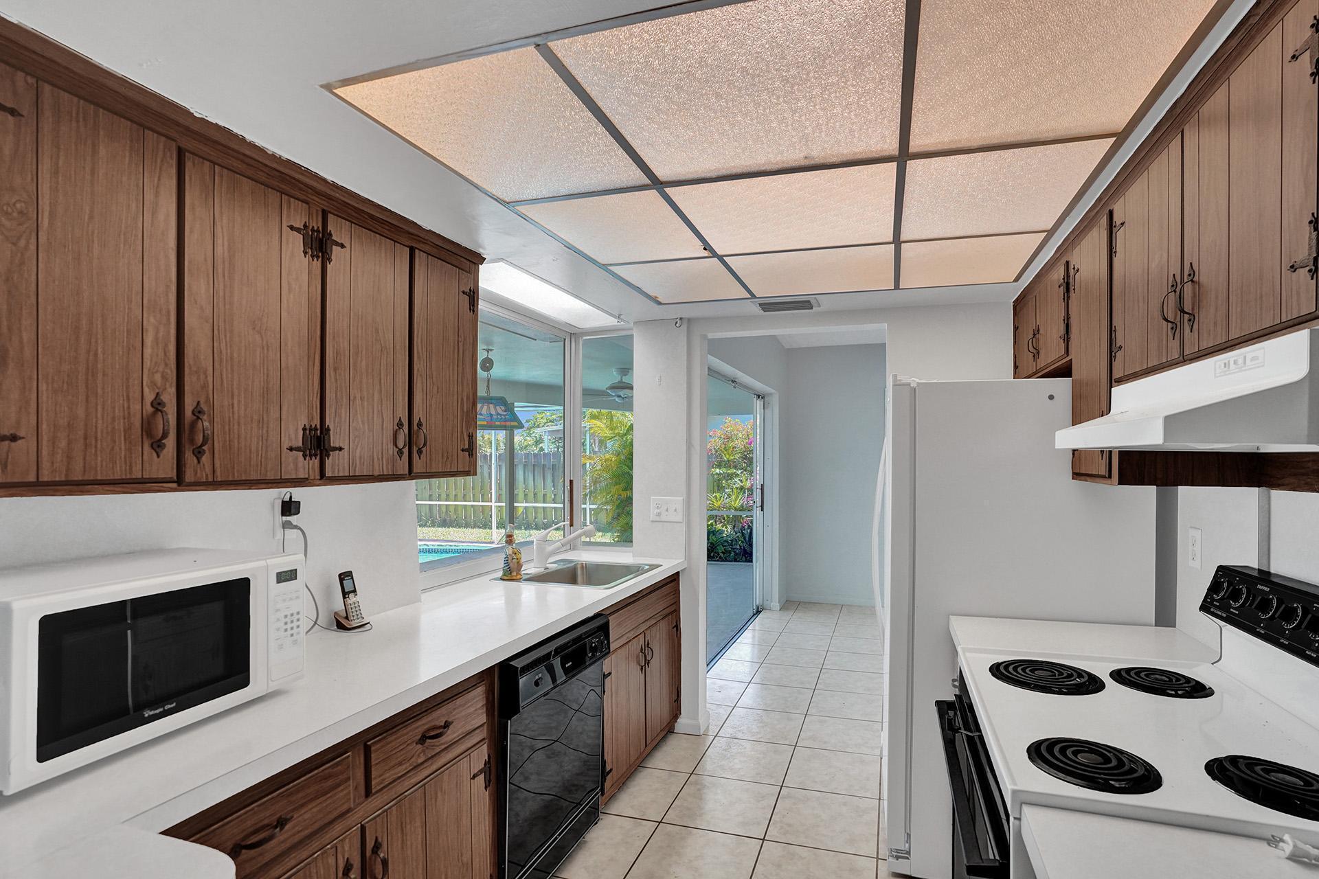 400 Southwest 9th Avenue Boca Raton, FL 33486 - Photo 17 of 39 DSC05520