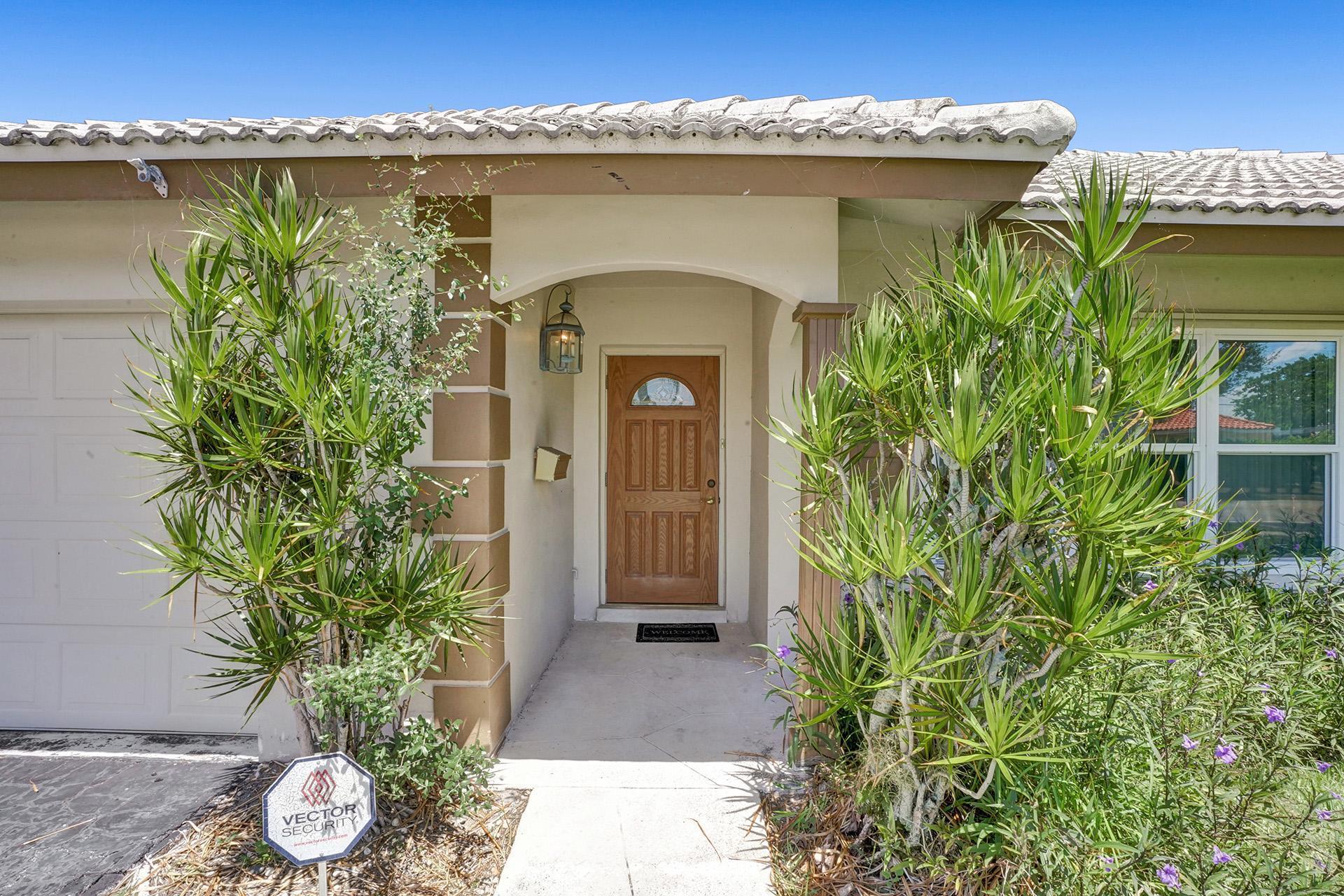 400 Southwest 9th Avenue Boca Raton, FL 33486 - Photo 3 of 39 DSC05595