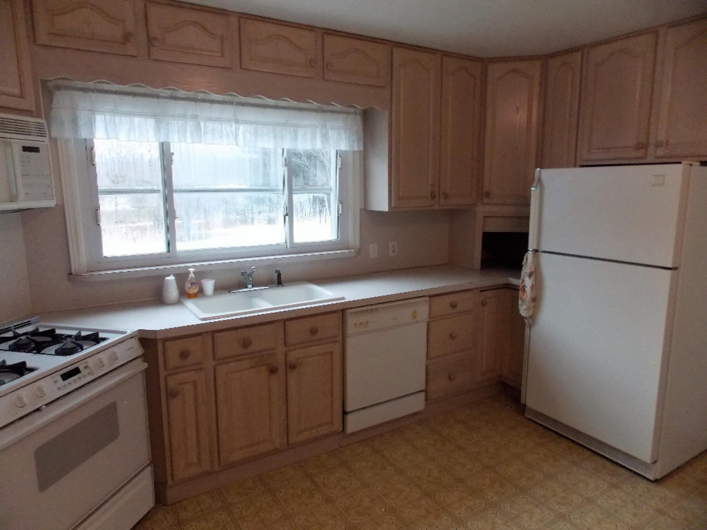 2680 Duck Lake Road Whitehall, MI 49461 - Photo 10 of 33 9 Kitchen