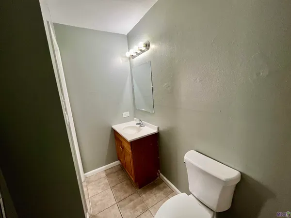 $1,000 | 208 Monarch Drive, Unit 202A, Houma, LA 70364