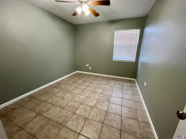 $1,000 | 208 Monarch Drive, Unit 202A, Houma, LA 70364